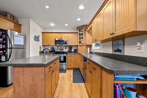 Tiny photo for 250 Jacqueline Drive, London, OH 43140 (MLS # 225044589)