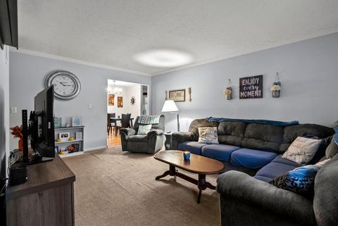 Tiny photo for 250 Jacqueline Drive, London, OH 43140 (MLS # 225044589)