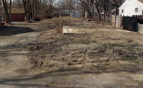 Photo of 2699 Woodland Avenue, Columbus, OH 43211 (MLS # 225001065)