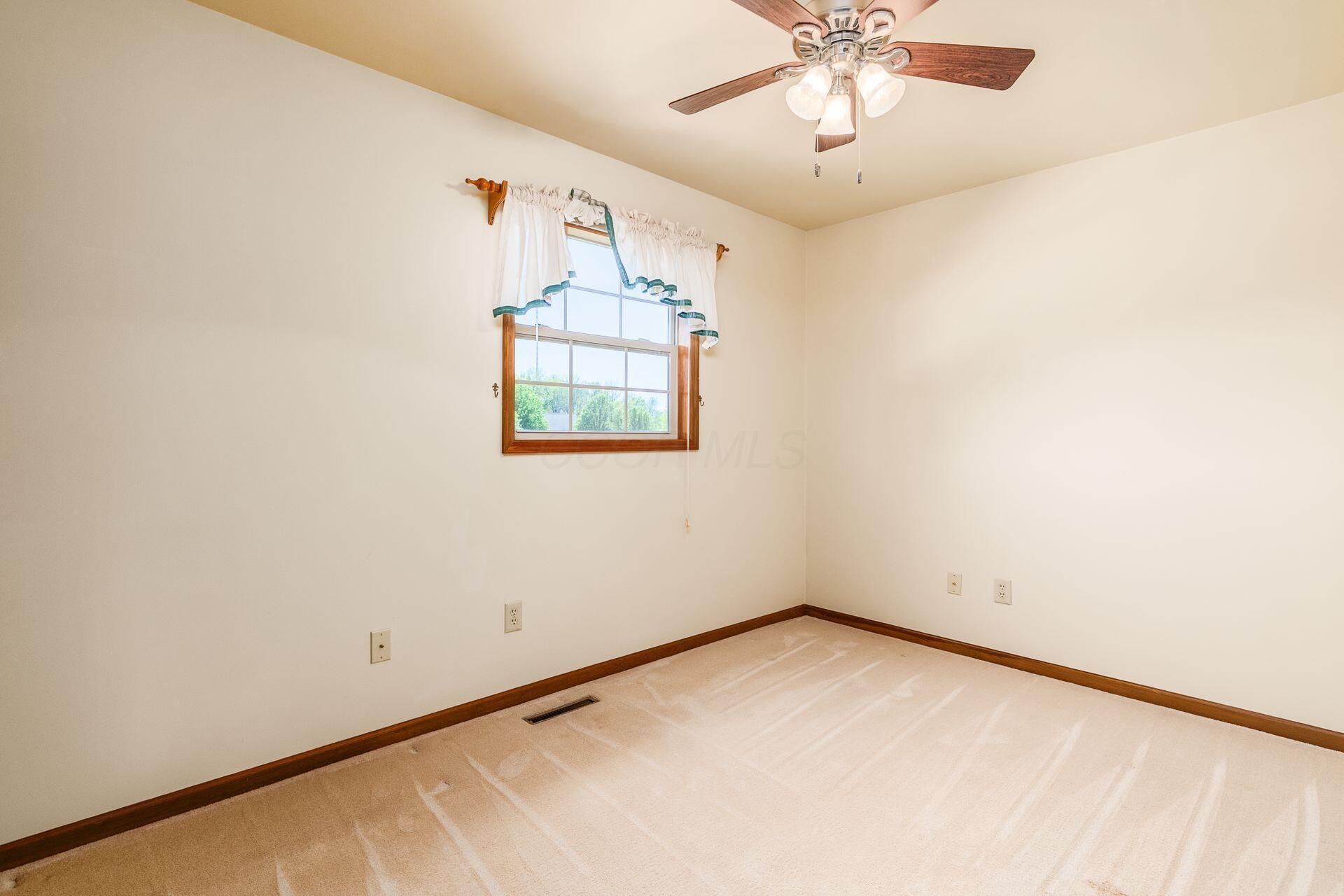 6429 Darling Road, Blacklick, Ohio image 32