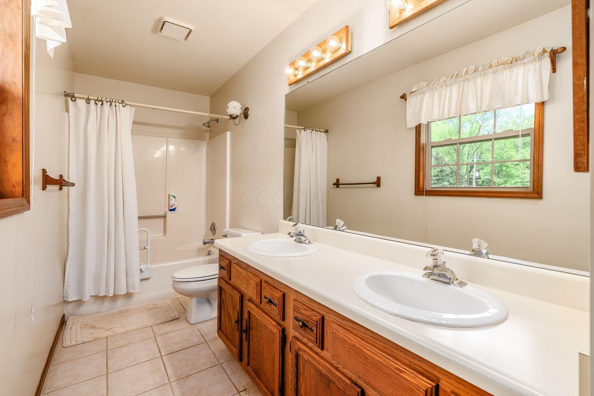 6429 Darling Road, Blacklick, Ohio image 42