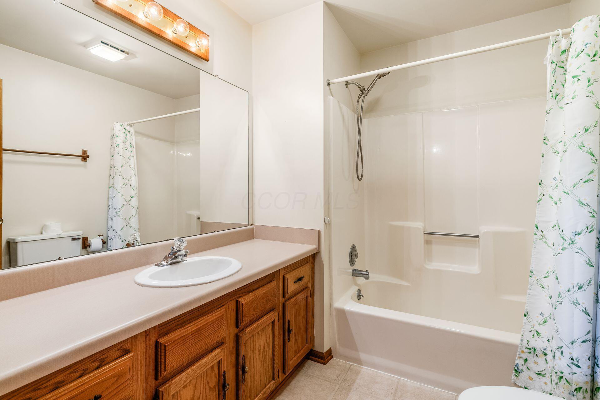 6429 Darling Road, Blacklick, Ohio image 38