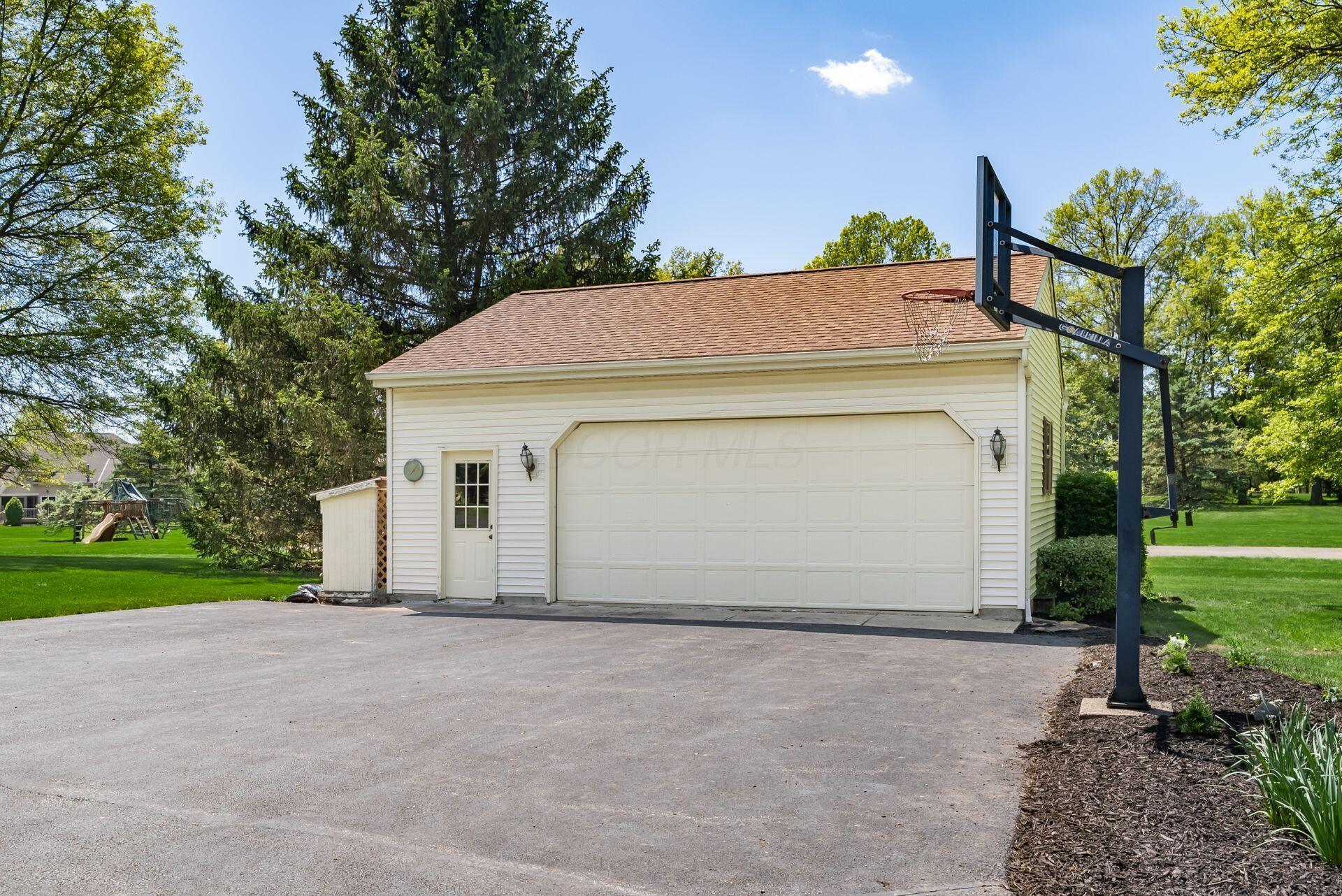 6429 Darling Road, Blacklick, Ohio image 10
