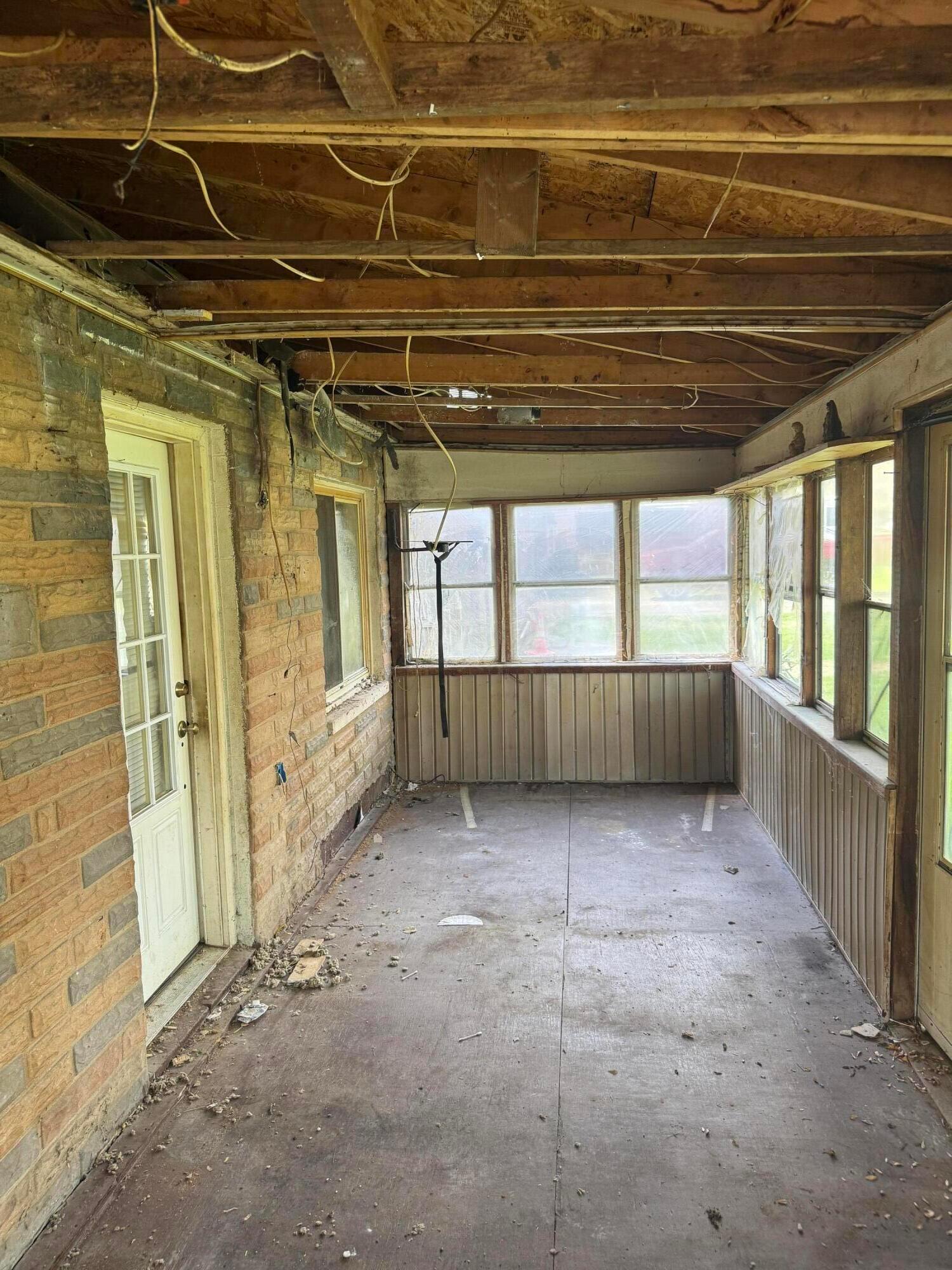 839 Glendower Avenue