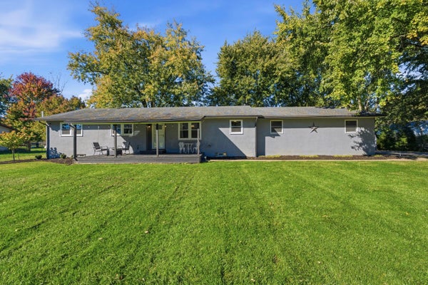 10322 YORK RD, BALTIMORE, OH 43105 - Image 512c90454dda6ca4cf3f2fa412ef4185/65788999