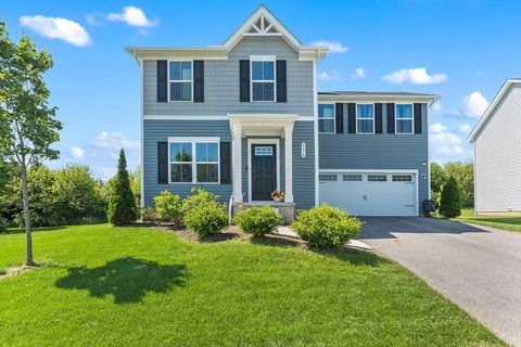 Photo of 3376 Drake Avenue, Groveport, OH 43125 (MLS # 226015863)