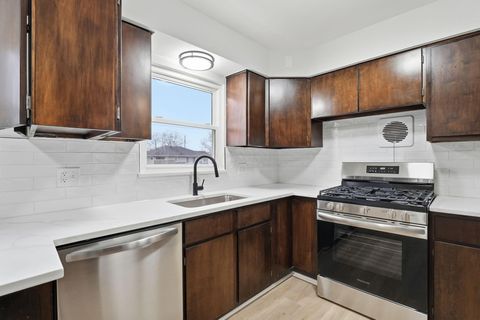 Tiny photo for 686 French Drive, Columbus, OH 43228 (MLS # 225046177)