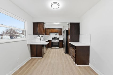 Tiny photo for 686 French Drive, Columbus, OH 43228 (MLS # 225046177)