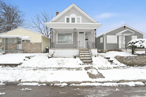 Photo of 346 S Wheatland Avenue, Columbus, OH 43204 (MLS # 225044724)