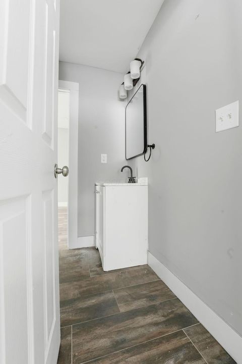 Tiny photo for 346 S Wheatland Avenue, Columbus, OH 43204 (MLS # 225044724)