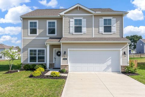 Photo of 386 Kells Court E, Newark, OH 43055 (MLS # 226013977)