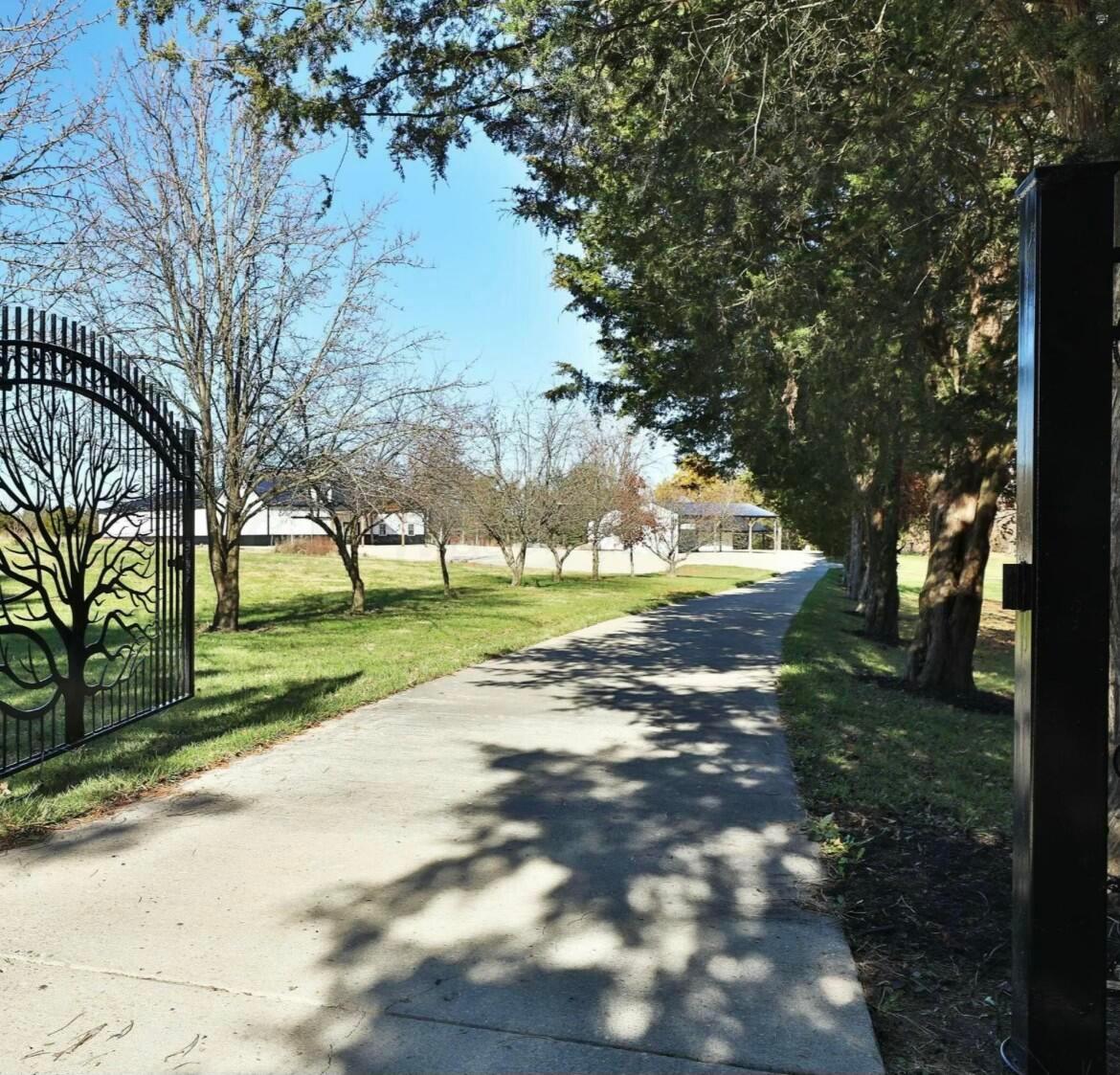 4070 Tradersville Brighton Road, London, Ohio image 3