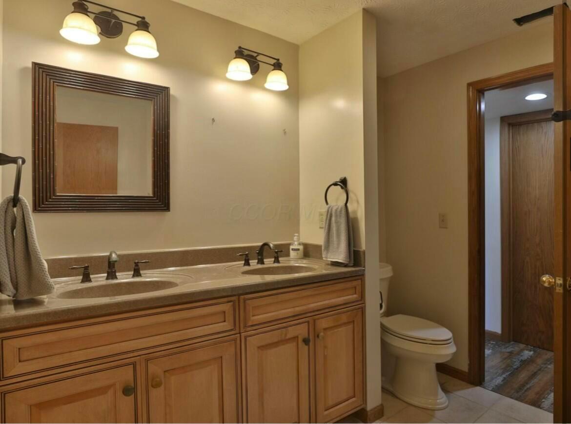 4070 Tradersville Brighton Road, London, Ohio image 35