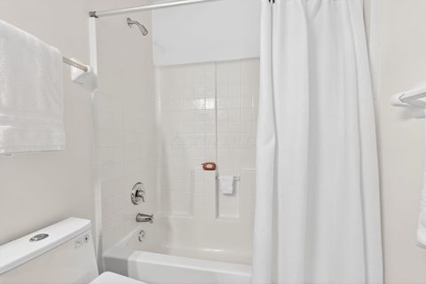 Tiny photo for 5136 Maple Valley Drive, Columbus, OH 43228 (MLS # 225046224)