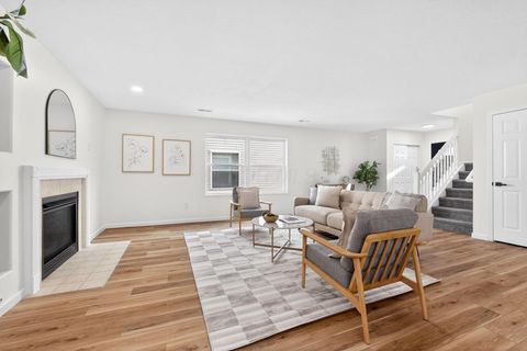 Tiny photo for 5136 Maple Valley Drive, Columbus, OH 43228 (MLS # 225046224)