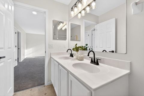 Tiny photo for 5136 Maple Valley Drive, Columbus, OH 43228 (MLS # 225046224)