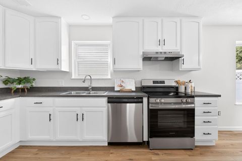 Tiny photo for 5136 Maple Valley Drive, Columbus, OH 43228 (MLS # 225046224)