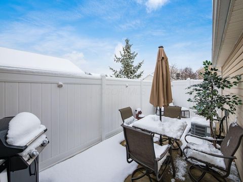 Tiny photo for 5507 Poolbeg Street 260 #260, Canal Winchester, OH 43110 (MLS # 225044731)