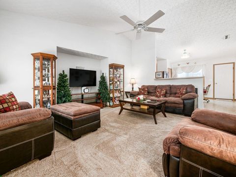 Tiny photo for 5507 Poolbeg Street 260 #260, Canal Winchester, OH 43110 (MLS # 225044731)