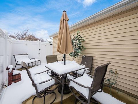 Tiny photo for 5507 Poolbeg Street 260 #260, Canal Winchester, OH 43110 (MLS # 225044731)