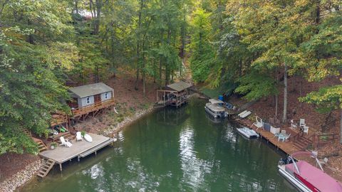 Photo of 917 Kato Court, Sugar Grove, OH 43155 (MLS # 225039223)