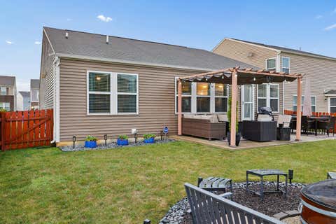 Tiny photo for 7481 Winding Path Court, Canal Winchester, OH 43110 (MLS # 226030794)