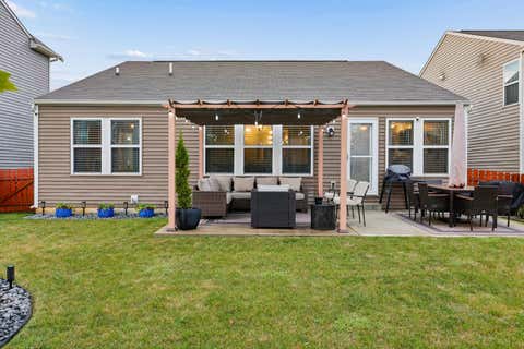 Tiny photo for 7481 Winding Path Court, Canal Winchester, OH 43110 (MLS # 226030794)