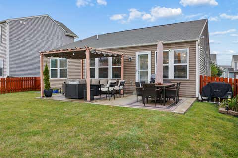 Tiny photo for 7481 Winding Path Court, Canal Winchester, OH 43110 (MLS # 226030794)
