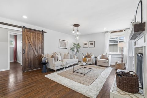 Tiny photo for 2390 Zollinger Road, Upper Arlington, OH 43221 (MLS # 226007330)