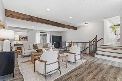 Tiny photo for 2390 Zollinger Road, Upper Arlington, OH 43221 (MLS # 226007330)