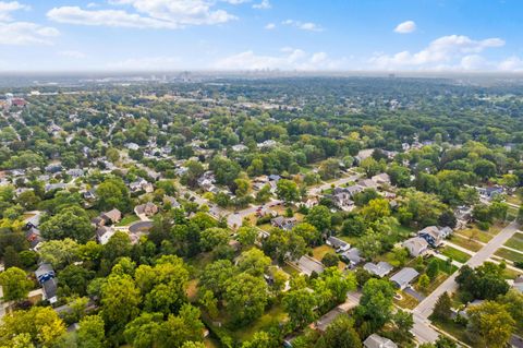 Tiny photo for 2390 Zollinger Road, Upper Arlington, OH 43221 (MLS # 226007330)