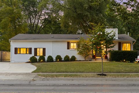 Tiny photo for 2390 Zollinger Road, Upper Arlington, OH 43221 (MLS # 226007330)