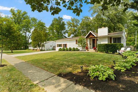 Tiny photo for 2390 Zollinger Road, Upper Arlington, OH 43221 (MLS # 226007330)