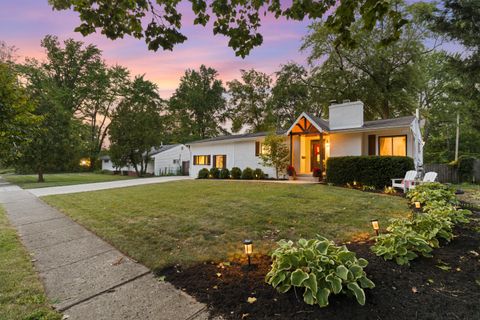 Tiny photo for 2390 Zollinger Road, Upper Arlington, OH 43221 (MLS # 226007330)