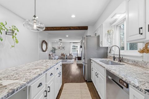 Tiny photo for 2390 Zollinger Road, Upper Arlington, OH 43221 (MLS # 226007330)