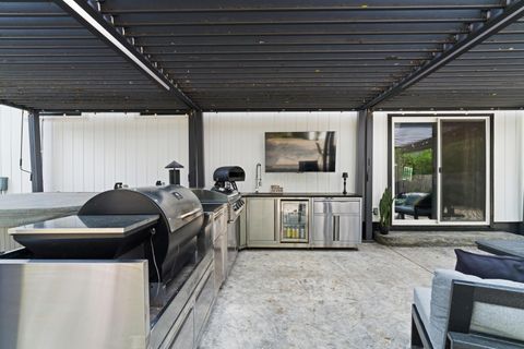 Tiny photo for 2390 Zollinger Road, Upper Arlington, OH 43221 (MLS # 226007330)