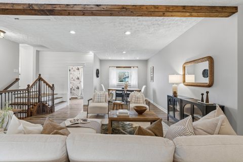 Tiny photo for 2390 Zollinger Road, Upper Arlington, OH 43221 (MLS # 226007330)