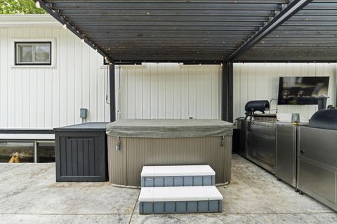 Tiny photo for 2390 Zollinger Road, Upper Arlington, OH 43221 (MLS # 226007330)