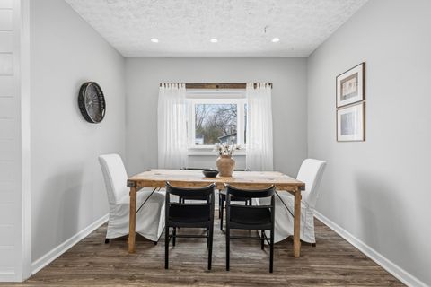 Tiny photo for 2390 Zollinger Road, Upper Arlington, OH 43221 (MLS # 226007330)