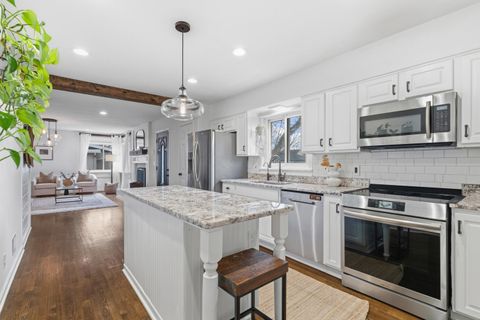 Tiny photo for 2390 Zollinger Road, Upper Arlington, OH 43221 (MLS # 226007330)