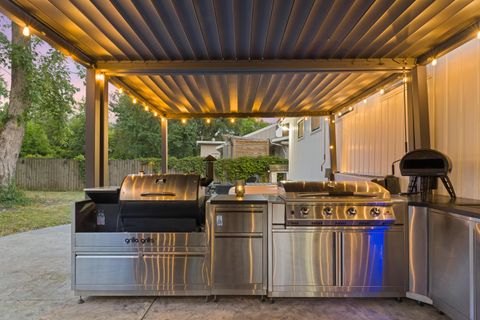 Tiny photo for 2390 Zollinger Road, Upper Arlington, OH 43221 (MLS # 226007330)