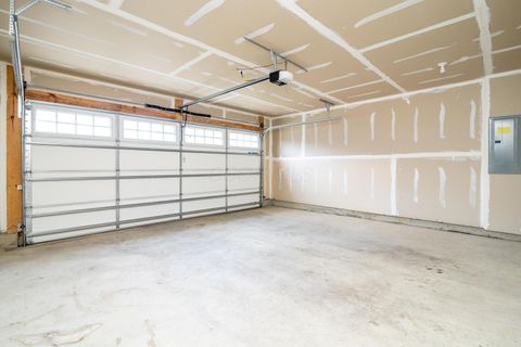 Tiny photo for 195 Skyway Drive, Springfield, OH 45505 (MLS # 226002799)