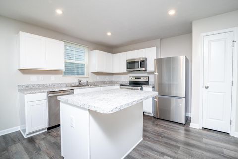 Tiny photo for 195 Skyway Drive, Springfield, OH 45505 (MLS # 226002799)