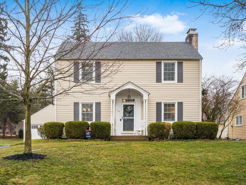 Photo of 5790 Crescent Court, Columbus, OH 43085 (MLS # 226006154)