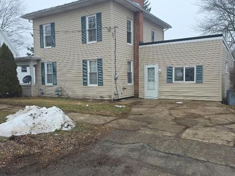 Photo of 80 S Hartford Avenue, Centerburg, OH 43011 (MLS # 226005829)