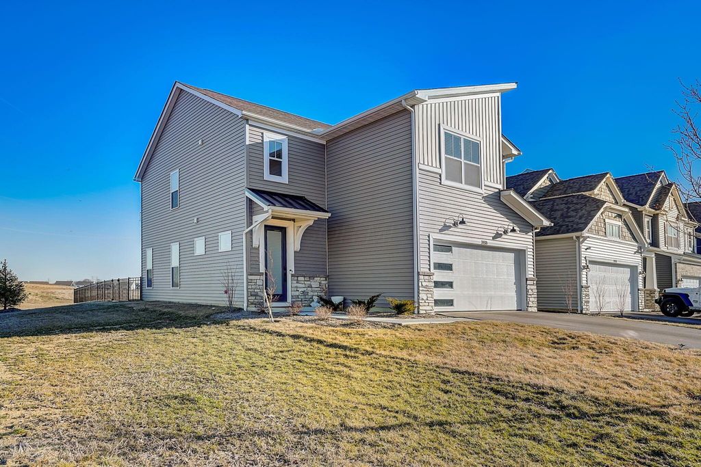 Photo of 3938 Legacy Road, Powell, OH 43065 (MLS # 226015596)
