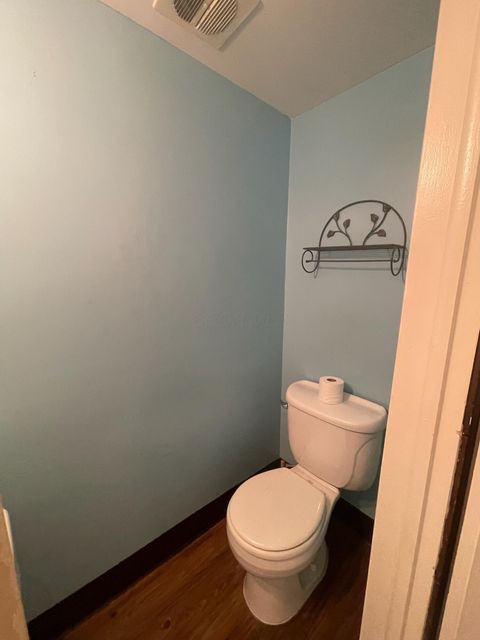 Tiny photo for 141 Beacon Run W 26E #26E, Columbus, OH 43228 (MLS # 225037588)