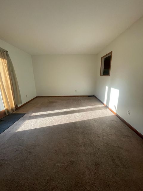 Tiny photo for 141 Beacon Run W 26E #26E, Columbus, OH 43228 (MLS # 225037588)