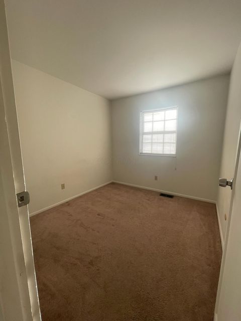 Tiny photo for 141 Beacon Run W 26E #26E, Columbus, OH 43228 (MLS # 225037588)