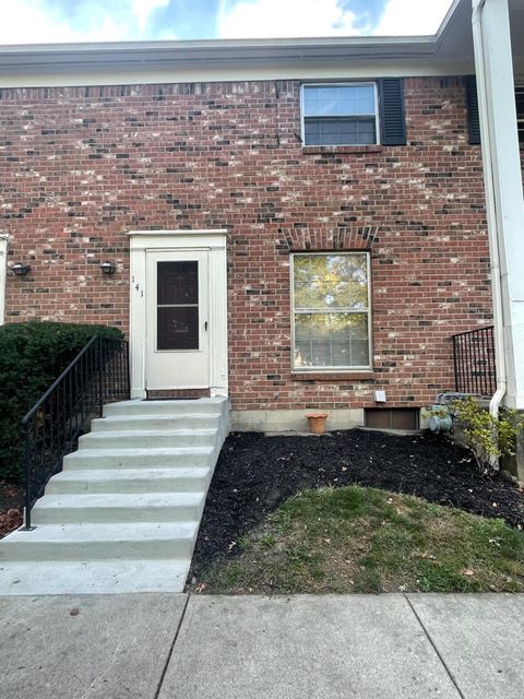 Photo of 141 Beacon Run W 26E #26E, Columbus, OH 43228 (MLS # 225037588)